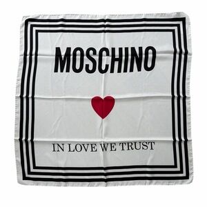 ♥️♥️♥️ Moschino silk square scarf